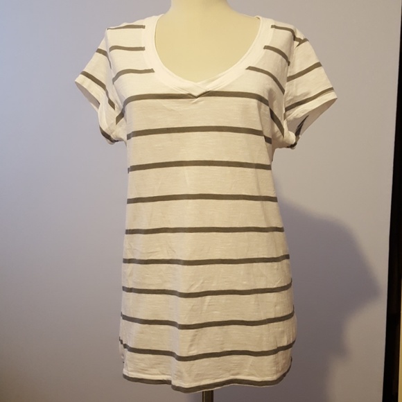 Tops - Women's Tee Shirt size 15-17